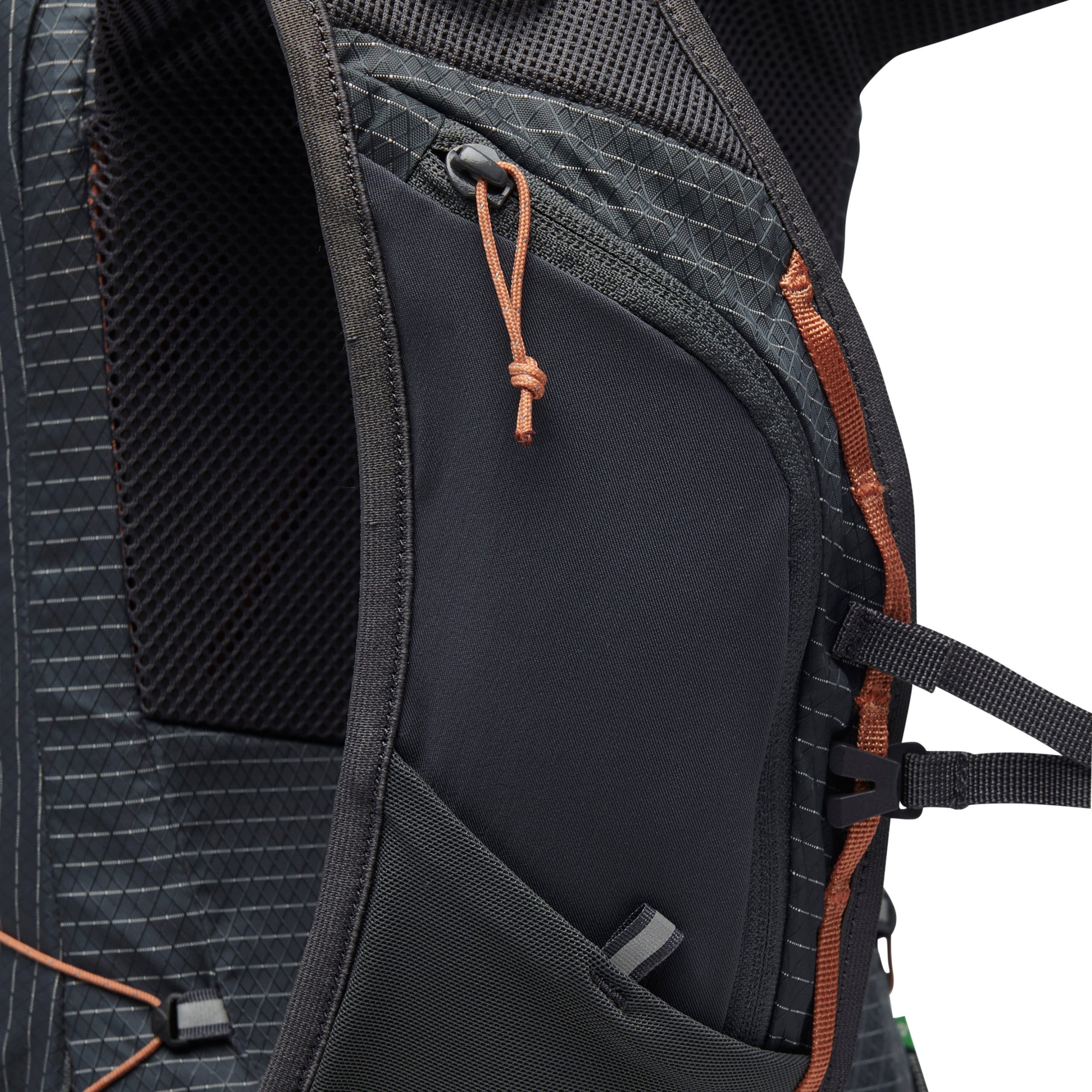 Pursuit 15 Backpack - Past Season - Image 5