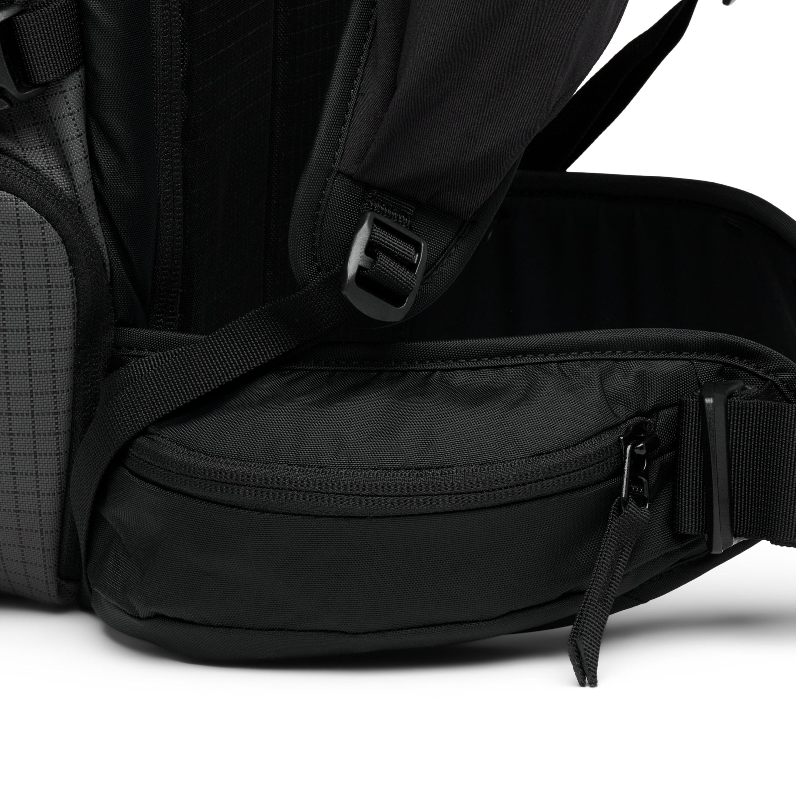 Helio 38 Backpack - Image 4